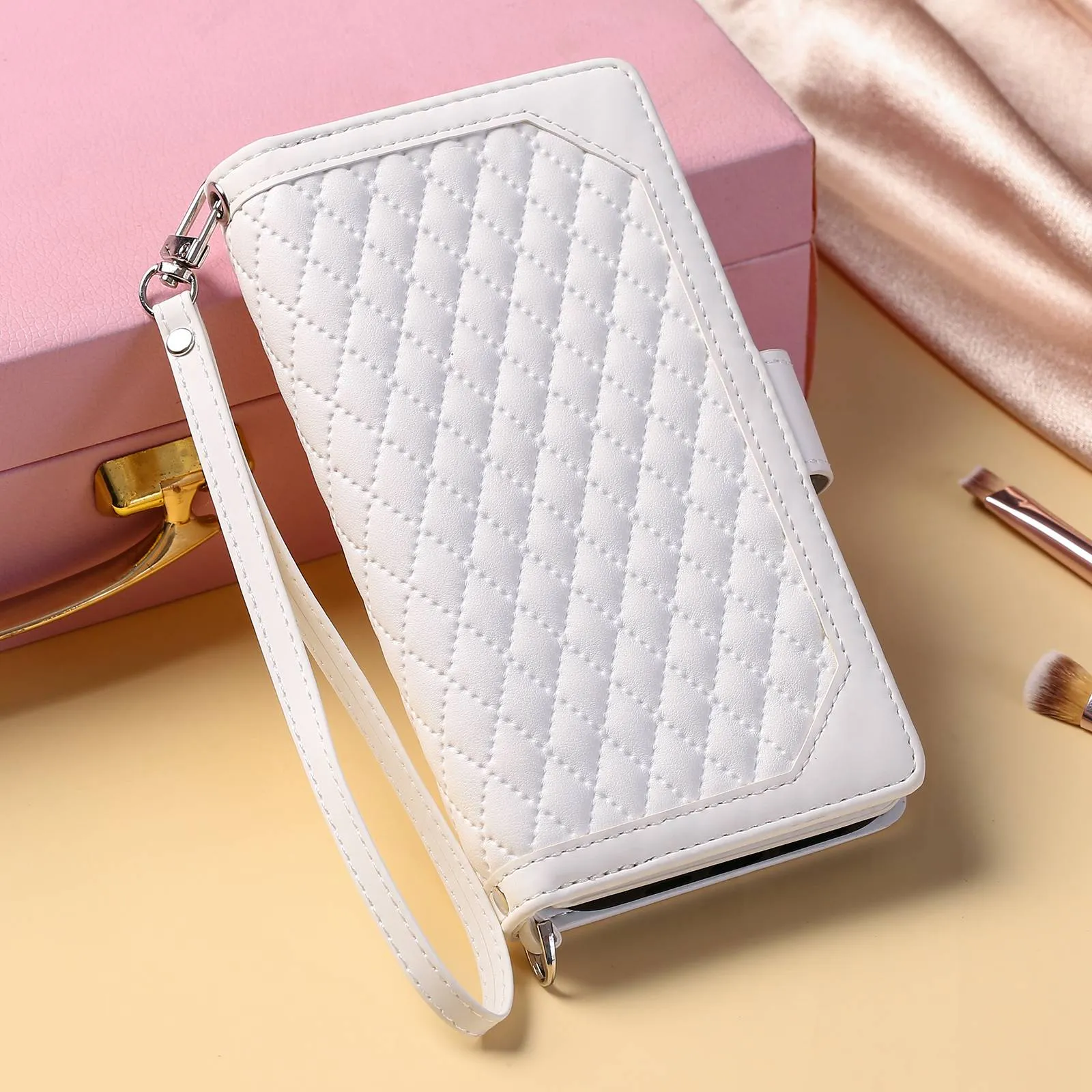 005 Style Smartphone Cover for Xiaomi Redmi Note 11 4G (Qualcomm) / Note 11S 4G, Rhombus Texture PU Leather Zipper Pocket Stand Wallet Case with Strap