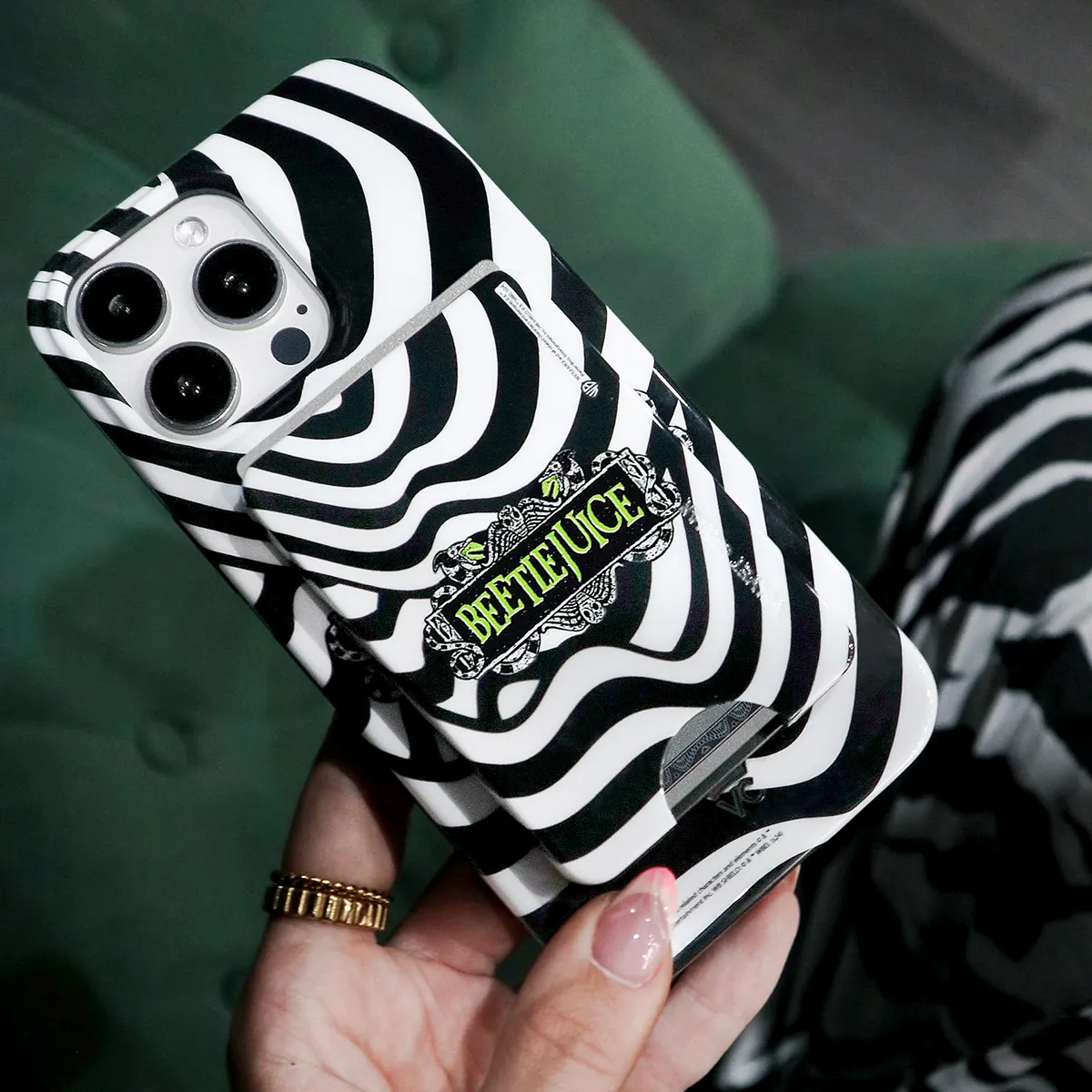 Beetlejuice It's Showtime MagSafe Wallet