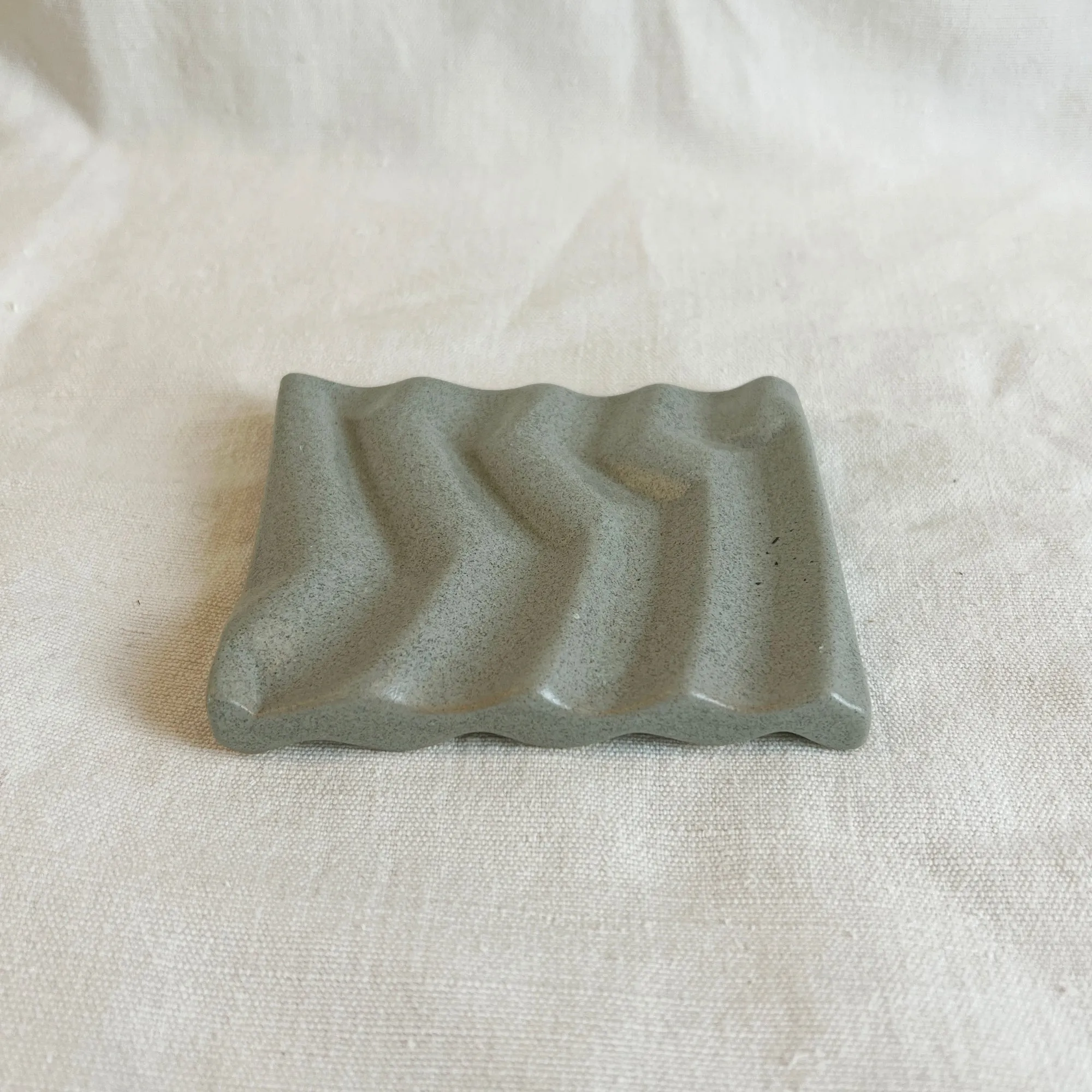 BIMAL Stoneware Ridged Rectangular Soap Dish