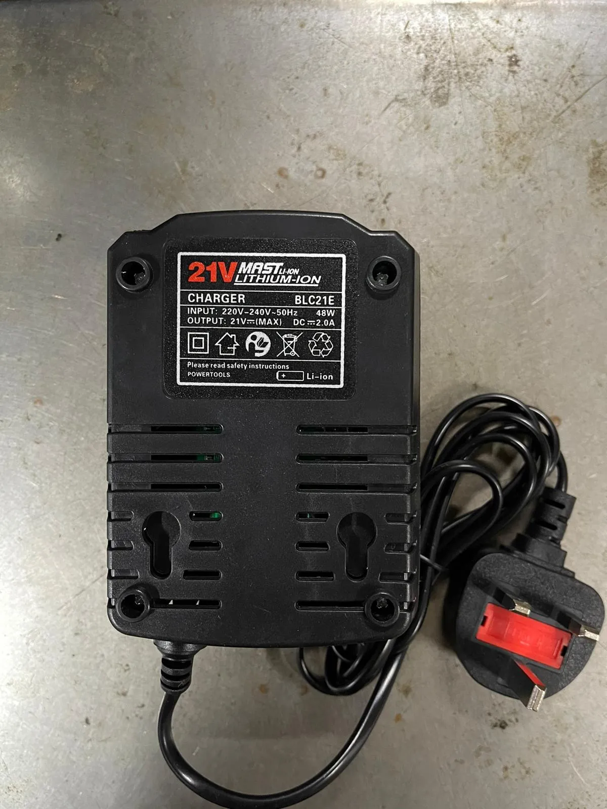 Charges 21V For Aiko Hbl-2410 | Model : *HBL2410-CHR