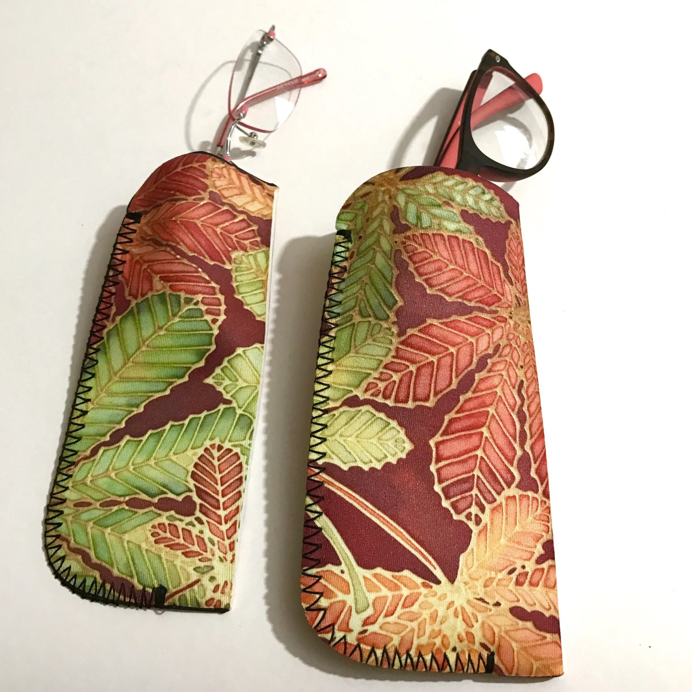 Green Leaf Padded glasses cover - Horse Chestnut Leaves reading or large glasses cover