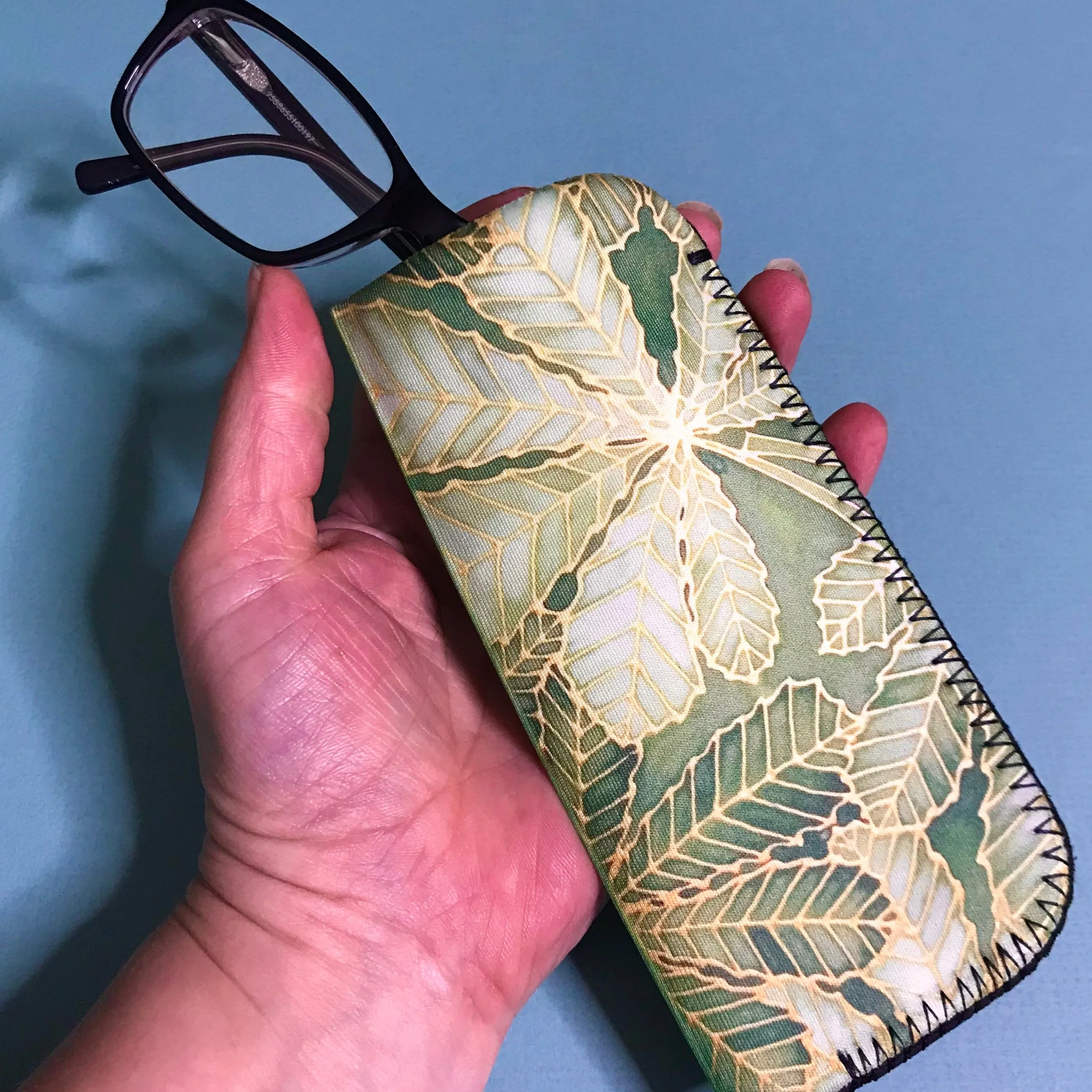 Green Leaf Padded glasses cover - Horse Chestnut Leaves reading or large glasses cover