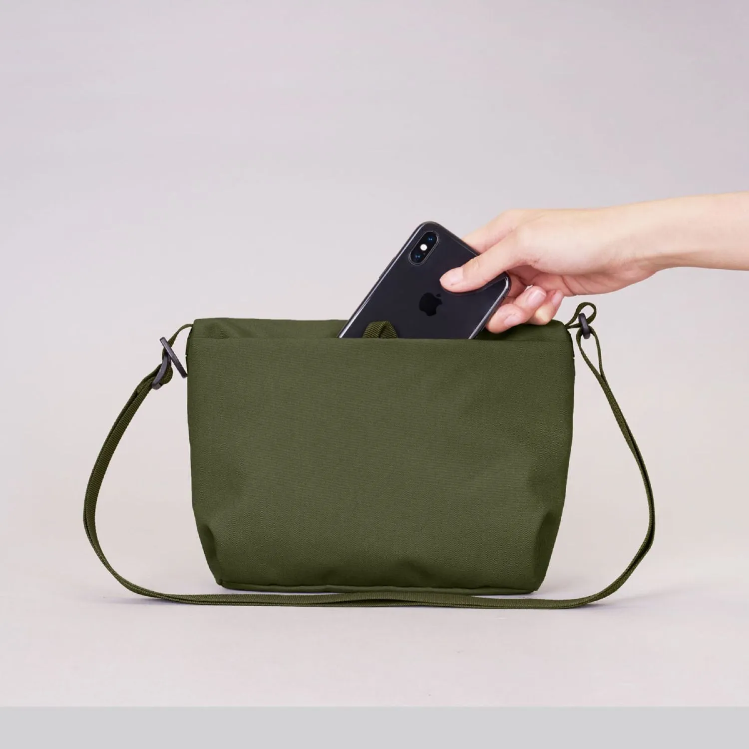 Hellolulu Cana Compact Utility Bag