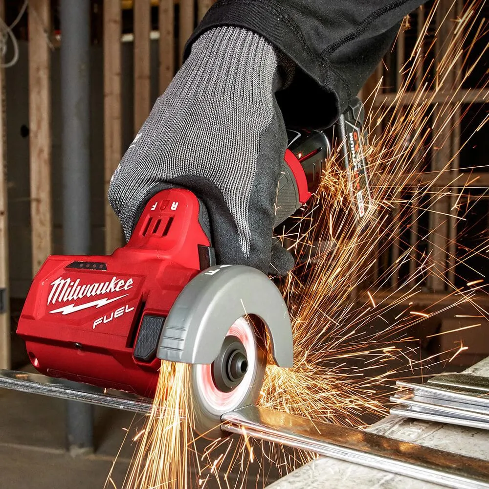 Milwaukee 2522-21XC M12 FUEL 12V 3-Inch 4.0Ah Cordless Cut Off Tool Kit