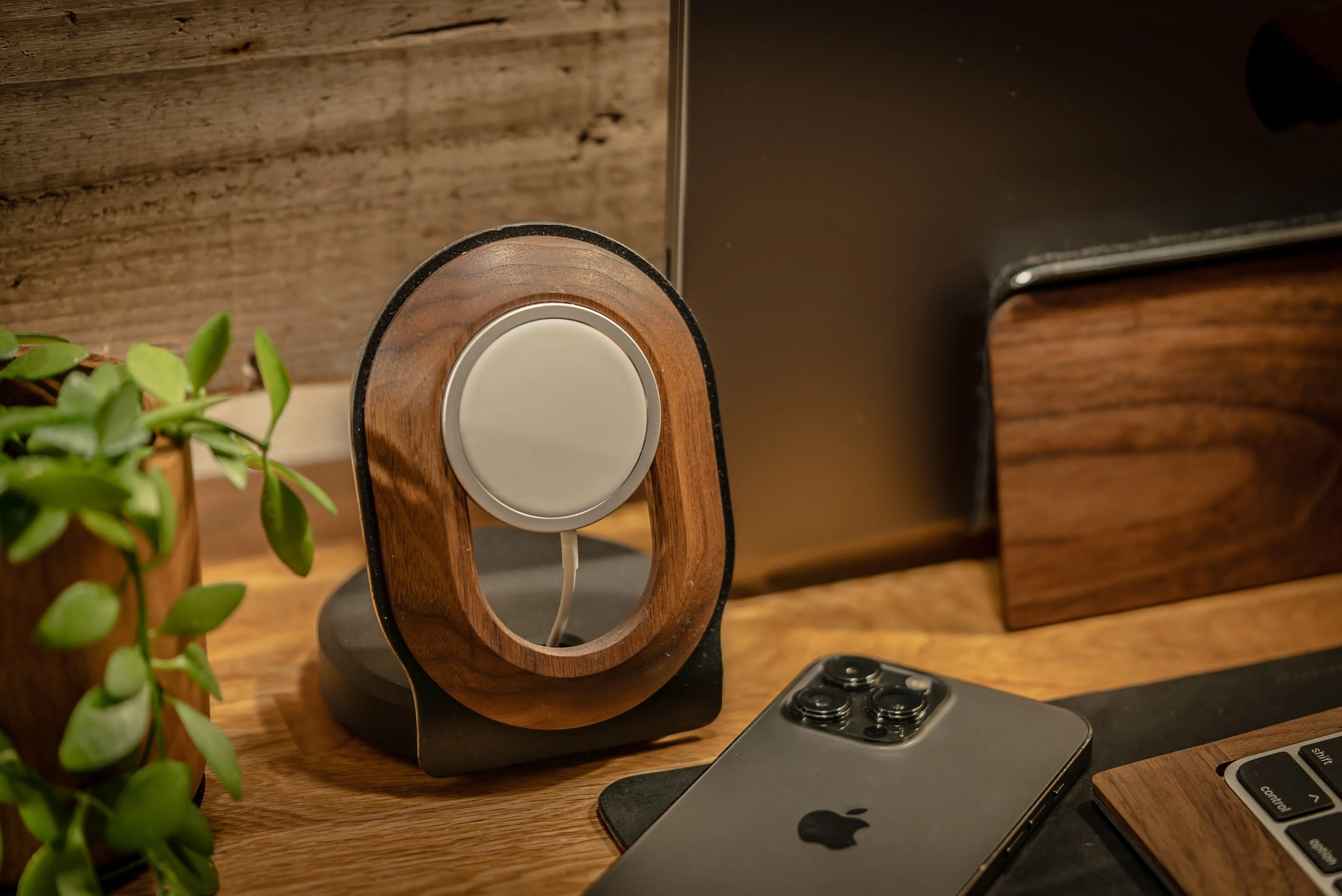 Walnut MagSafe Charging Stand